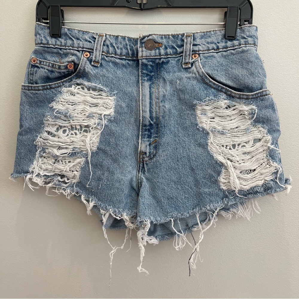Furst Of A Kind Vintage Levis Jean Shorts Size 26 per measurements Light wash